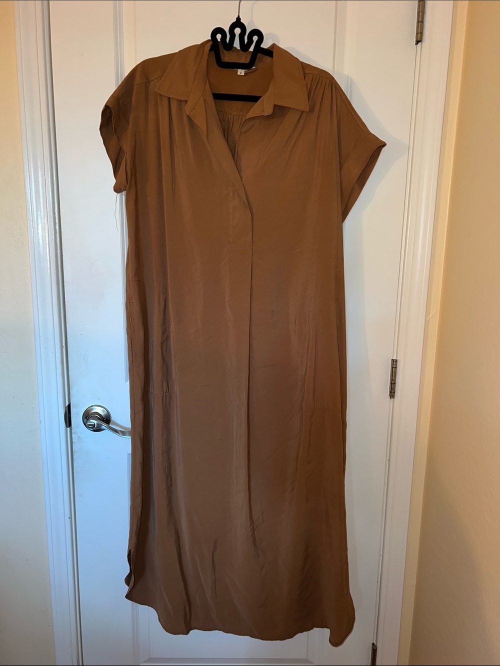 Max Studio London Short Sleeve Collared Dress in Taupe